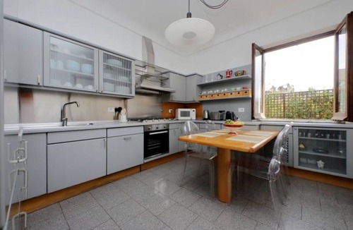 Rione III Colonna Apartment | TreasureRome Spanish Steps Penthouse