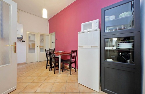 Rione II Trevi Apartment | Trevi Comfort, Bright 1 Br Flat By Halldis