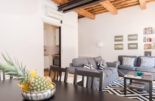 Rione II Trevi Apartment | Trevi Fountain Luxury Apartment