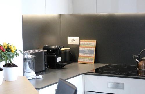 Rione II Trevi Apartment | Trevi Fountain Luxury Flat