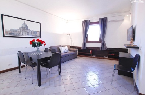 Rione II Trevi House | Trevi Lavatore Rome in Rome