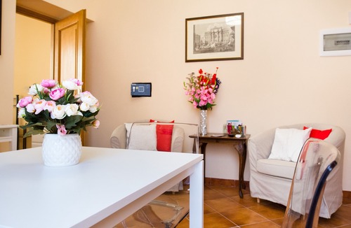 Rione II Trevi Apartment | TrevInn - Central Trevi Fountain Suites Apartment