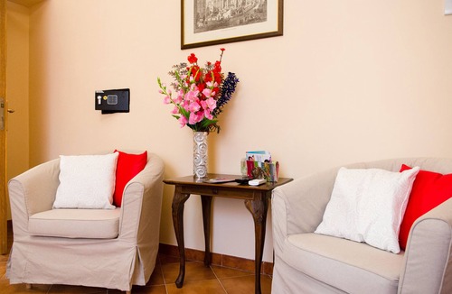 Rione II Trevi Apartment | TrevInn - Central Trevi Fountain Suites Apartment