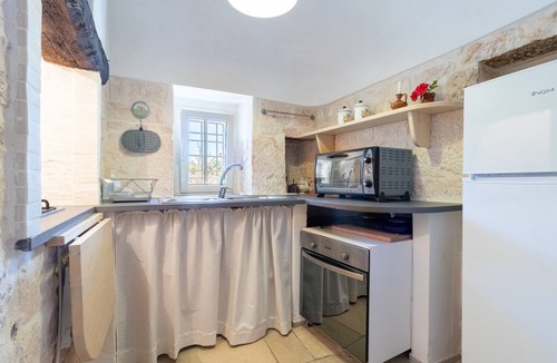 Impalata House | 'Trulli I Cedri, Monopoli' with Private Terrace and Private Garden