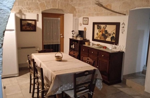 Locorotondo Cottage | Trullo Felice: House with Free Parking, Garden with Fire Pit and Barbecue