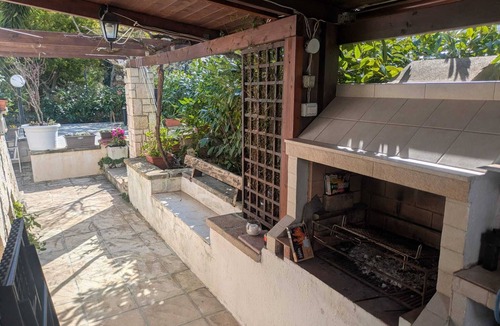 Locorotondo Cottage | Trullo Felice: House with Free Parking, Garden with Fire Pit and Barbecue
