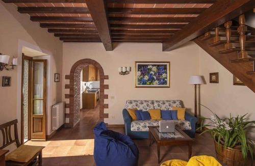 Bibbiena Villa | Tuscan Farmhouse Villa With Abstract Coloring