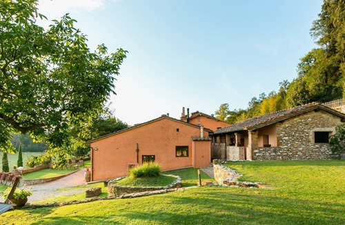 Simignano Villa | Tuscan Villa: Pool,Hot Tub,A/C,Wi-Fi, Siena