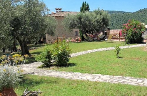 Cibottola Apartment | Two Bedroom Apartment close to Lake Trasimeno, with great view over landscape