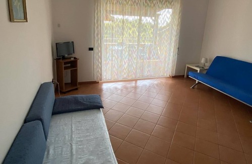 Castellaneta Marina Apartment | TWO-ROOM AIR-CONDITIONED APARTMENT 5 MINUTES FROM THE SEA SURROUNDED BY PINE FOREST