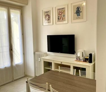 Milan Apartment | Two-room apartment in Milan near the subway