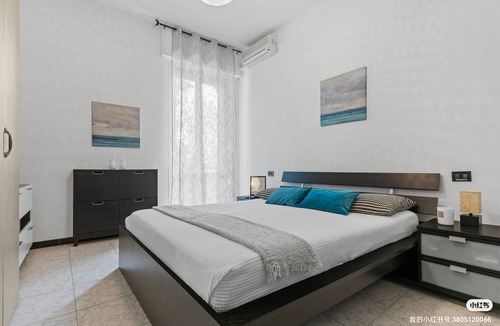 San Siro Apartment | Two-room apartment San Siro-Fiera Milano M5 lilac Segesta