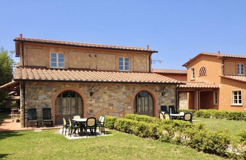 Monteverdi Marittimo Apartment | Two-room apartment, approximately 38 square meters, sleeps 4. Finely furnished and comprising a kitchenette equipped with dishes, an oven, a refrigerator with freezer, satellite TV, a living room with a double sofa bed, a double bedroom, and a private ba
