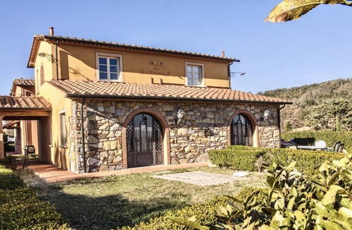 Monteverdi Marittimo Apartment | Two-room apartment, approximately 38 square meters, sleeps 4. Finely furnished and comprising a kitchenette equipped with dishes, an oven, a refrigerator with freezer, satellite TV, a living room with a double sofa bed, a double bedroom, and a private ba