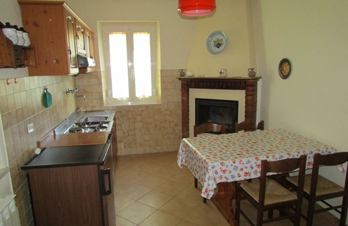 Giomici Apartment | Two rooms apartment with swimming pool in umbrian countryside