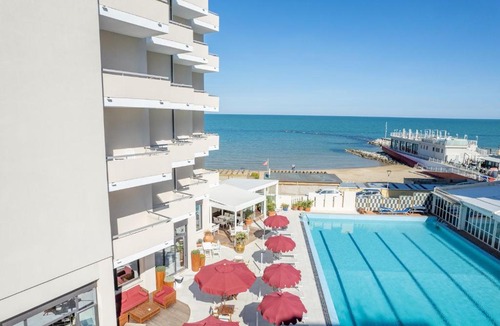 Pesaro Hotel | UNAHOTELS Imperial Sport Hotel