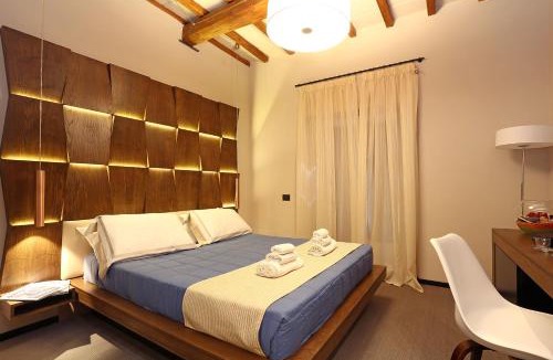 Rione III Colonna House | Unicum Vite