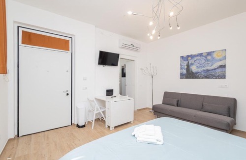 Pavia Apartment | Università & Strada Nuova - Lovely Suite Scaldasole