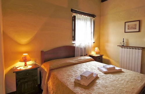 Monte Santa Maria Tiberina House | Urban farmhouse in Umbria with pool