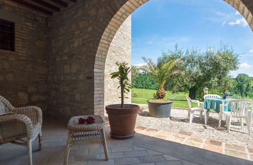 Ramazzano Villa | Urbane Mansion in Perugia with Swimming Pool