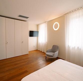 Urbino Apartment | Urbino Apartment - Urban Retreat