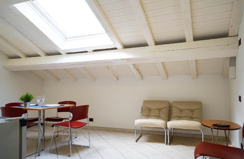 Novara Apartment | V12 Apartments - Vittoria 12