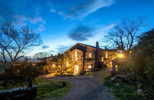 Roccastrada House | Vacation studio in historic organic farm, with swimming pool