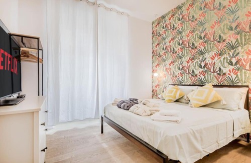 Vatican Apartment | Vatican Chic House