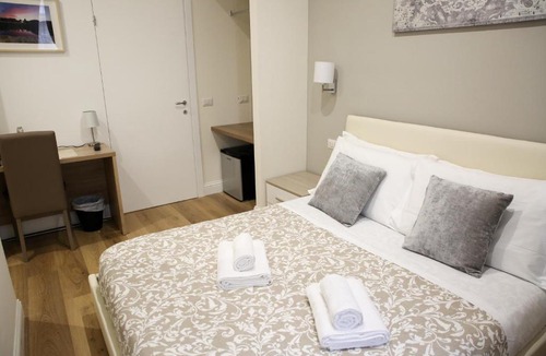 Vatican House | Vatican Comfort Suites