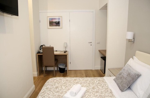 Vatican House | Vatican Comfort Suites