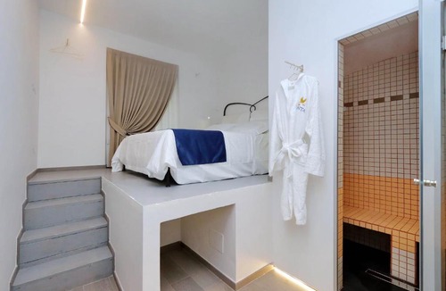 Vatican Apartment | Vatican Family Romantic Junior Suite