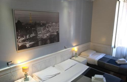 Vatican Hotel | Vatican Room and Kitchen