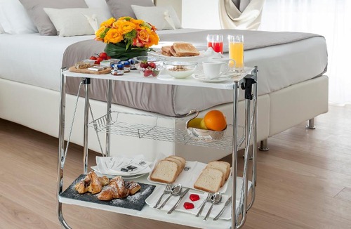 Rione XIV Borgo House | Vatican Style Suite