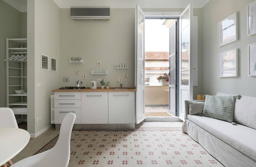 Rione XIV Borgo Apartment | Vatican Stylish Apartment