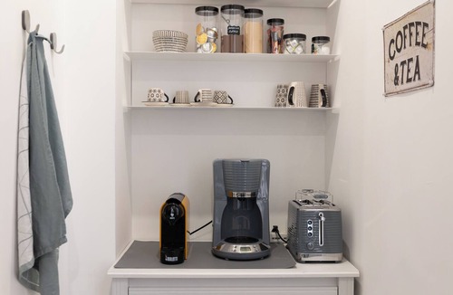 Vatican Apartment | Veniero37 Guest House Feeling Home in the heart of Rome