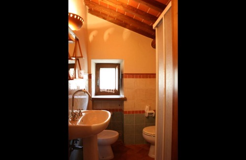 Arezzo Villa | Very old stone farmhouse perfect for 5 persons with private garden and pool. Completely fenced plot.