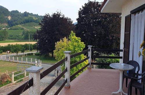 Vesime House | Vesime Villa with Garden