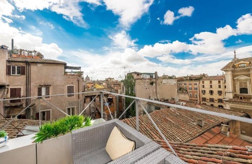 Rione V Ponte Apartment | Vetrina Apartment