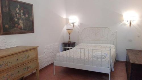 Rione VII Regola Apartment | Via Giulia Apartment