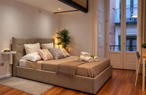 Historical Downtown Salerno Apartment | Via Roma Apartment Deluxe