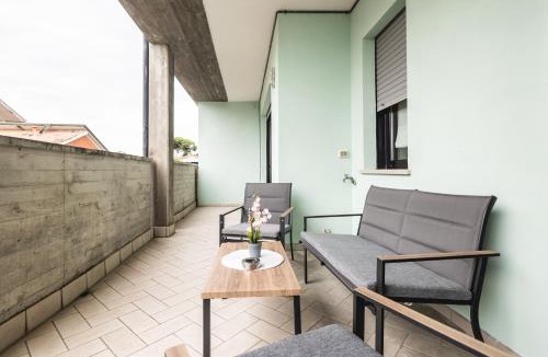 Valverde Apartment | Vicino al Mare con Terrazzo - WiFi e Parcheggio Privato