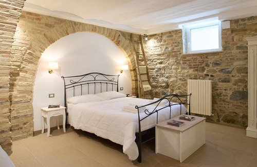 Pesaro Apartment | Victoria Garden Lifestyle