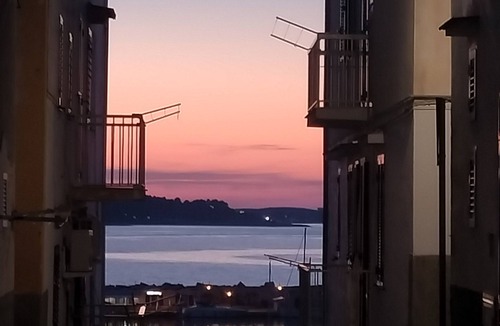 Vieste Apartment | VIESTE: SCALINATELLA AT SEApanoramic, central, 3-minute walk to the beach