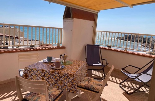 Vieste Apartment | VIESTE: SCALINATELLA AT SEApanoramic, central, 3-minute walk to the beach