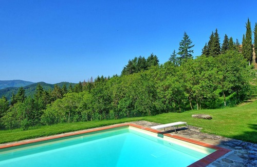 Pieve di Chio Villa | Villa Rassinata - Holiday Rental with swimming pool in Cortona, Tuscany.