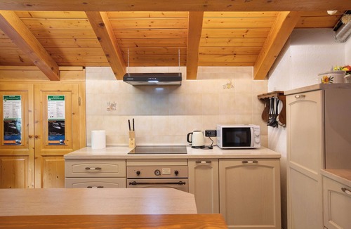 Aymavilles Villa | Villa 'A 30 Minuti Da Courmayeur' with Mountain View, Terrace and Wi-Fi