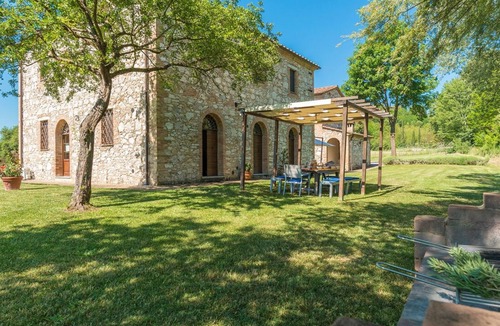 San Giovanni d'Asso Villa | Villa Alberata