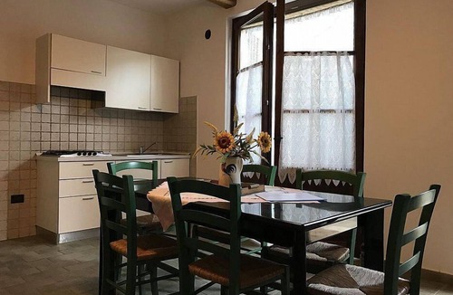 Massa Marittima House | Villa Amarena C: A graceful apartment in the characteristic style of the Tuscan countryside, with Free WI-FI.
