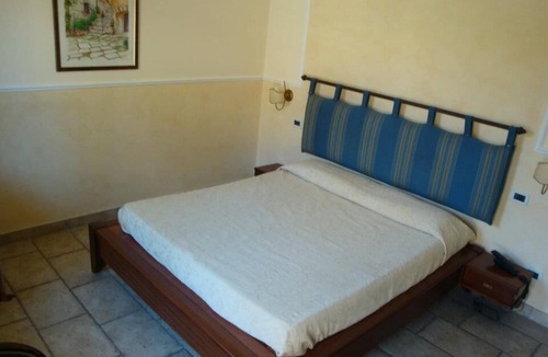 Fondi Bed & Breakfast | Villa Anita