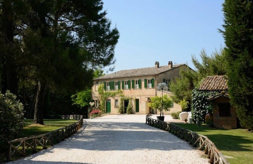 Montemaggiore al Metauro Villa | Villa Baci - Large private property with two pools